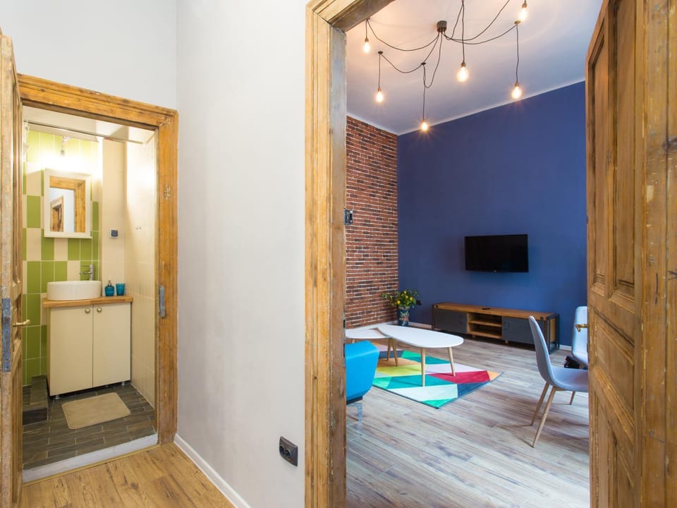 Bathroom, Living room