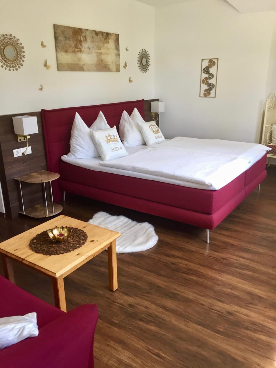 Bed, Photo of the whole room