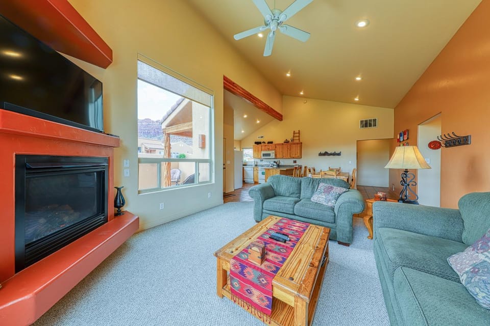 Rim Village T2 House in Utah