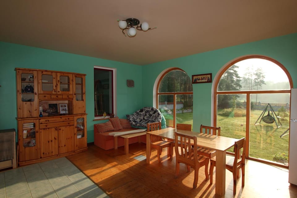 Seating area, Dining area