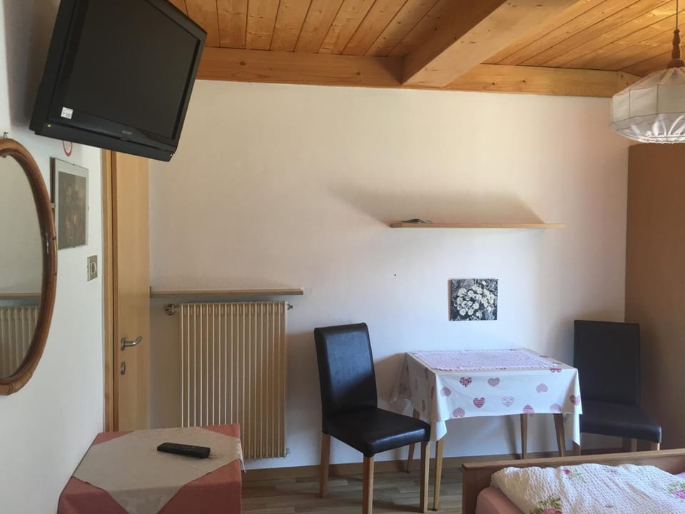 Weingut Zundlhof Farm Stay in Bolzano