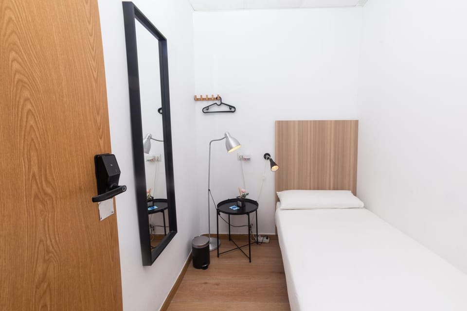 Bed, Photo of the whole room