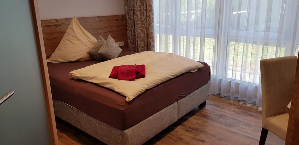 Bed, Photo of the whole room