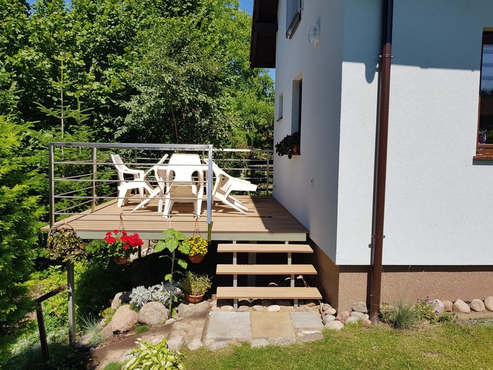 Balcony/Terrace, Area and facilities