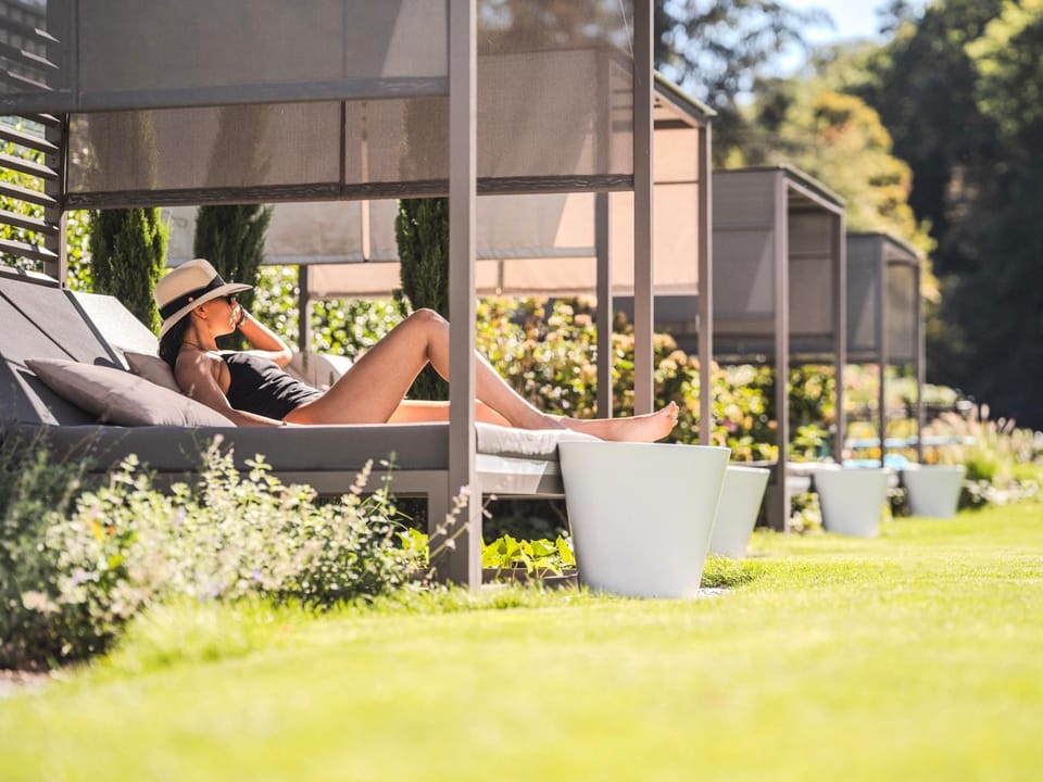 Day, People, Natural landscape, Garden, Spa and wellness centre/facilities, Spa and wellness centre/facilities, Spa and wellness centre/facilities, Garden view