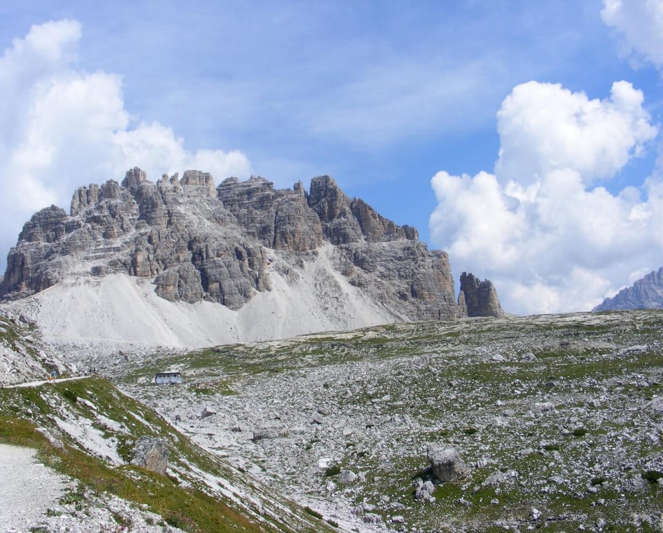 Nearby landmark, Natural landscape