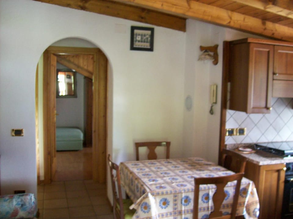 Decorative detail, Dining area