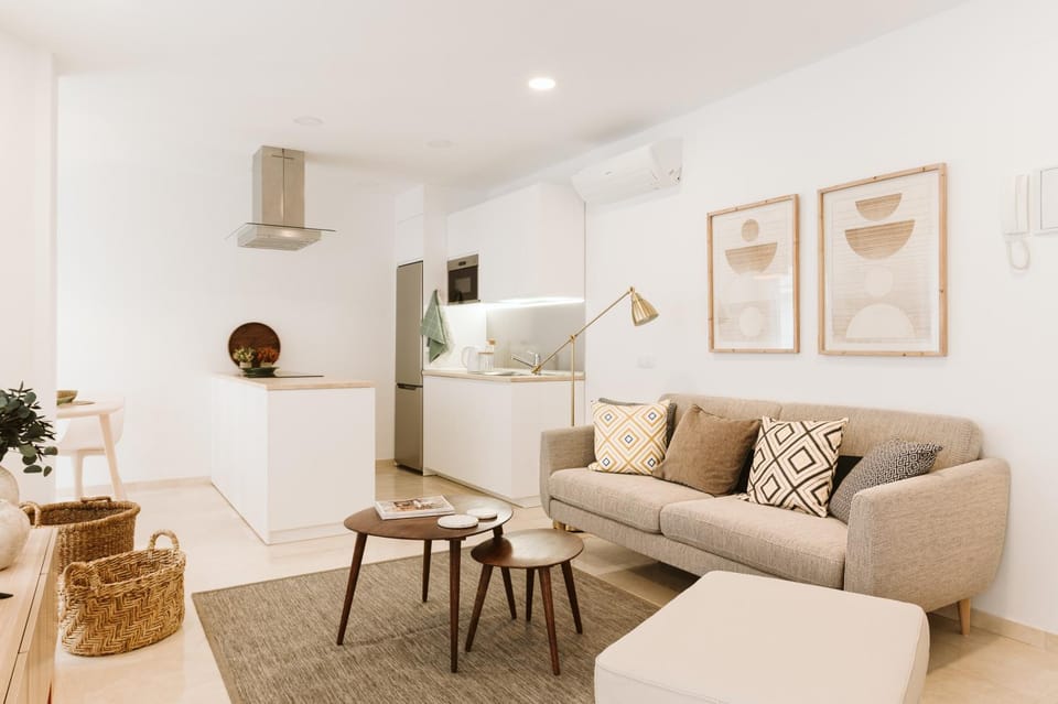 Kitchen or kitchenette, Living room