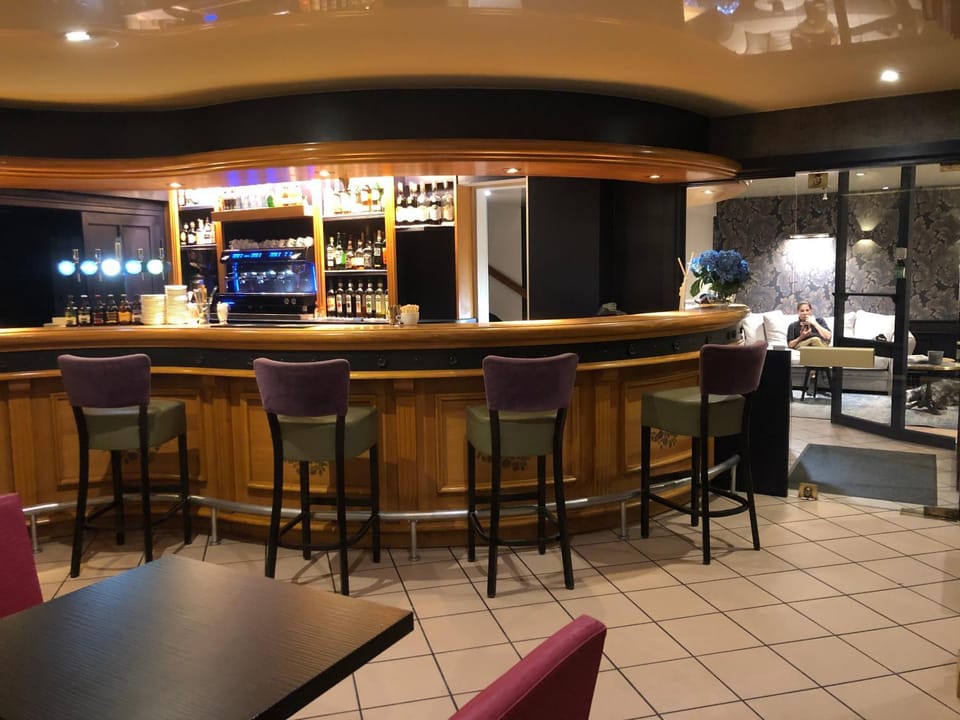 Lounge or bar