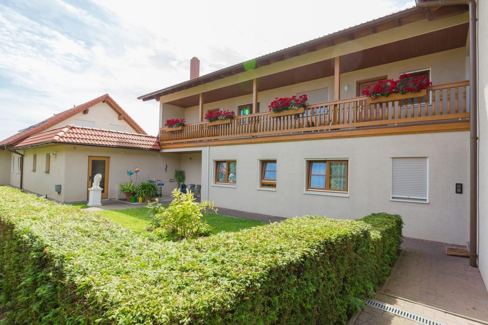 Patio, Garden, Balcony/Terrace, Lobby or reception