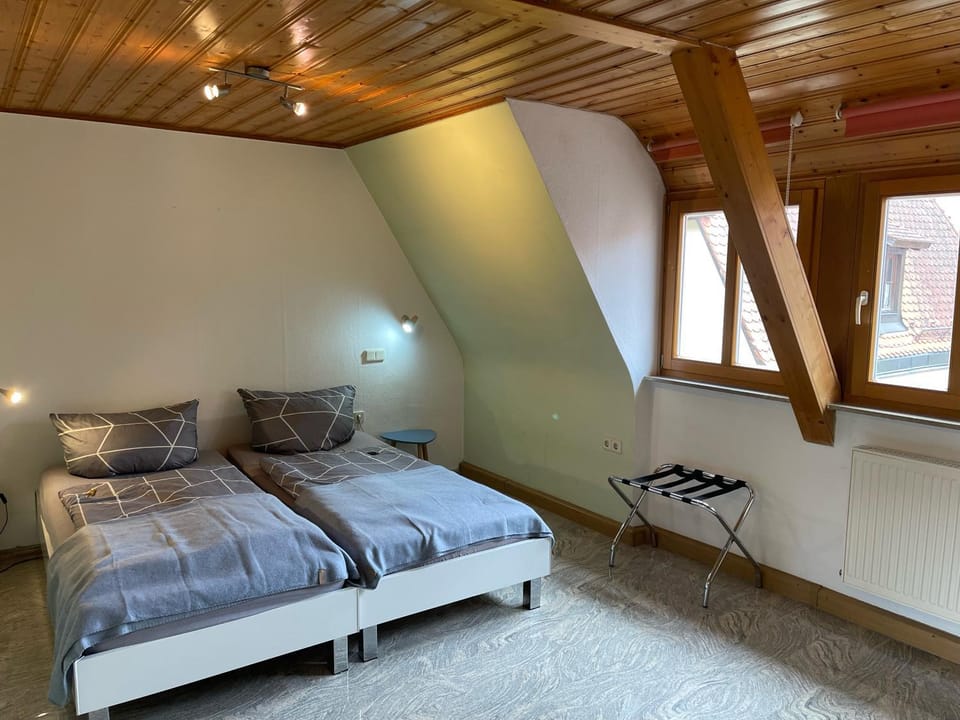 Ferienwohnungen Monteurzimmer zur Silbernen Kanne Bed and Breakfast in Baden-Württemberg