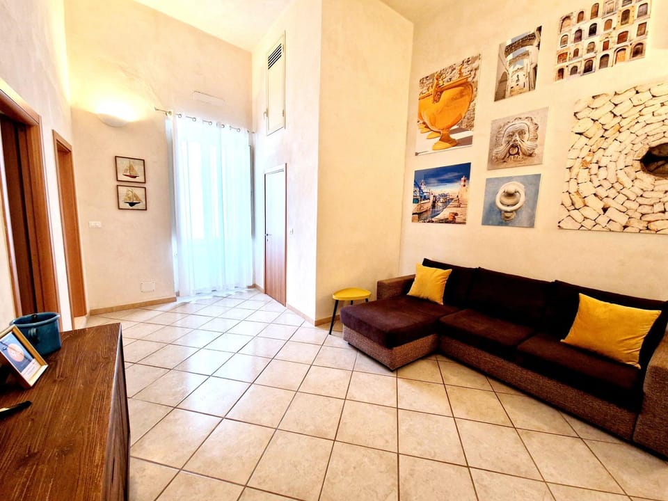 People, Living room, Photo of the whole room, children, Family