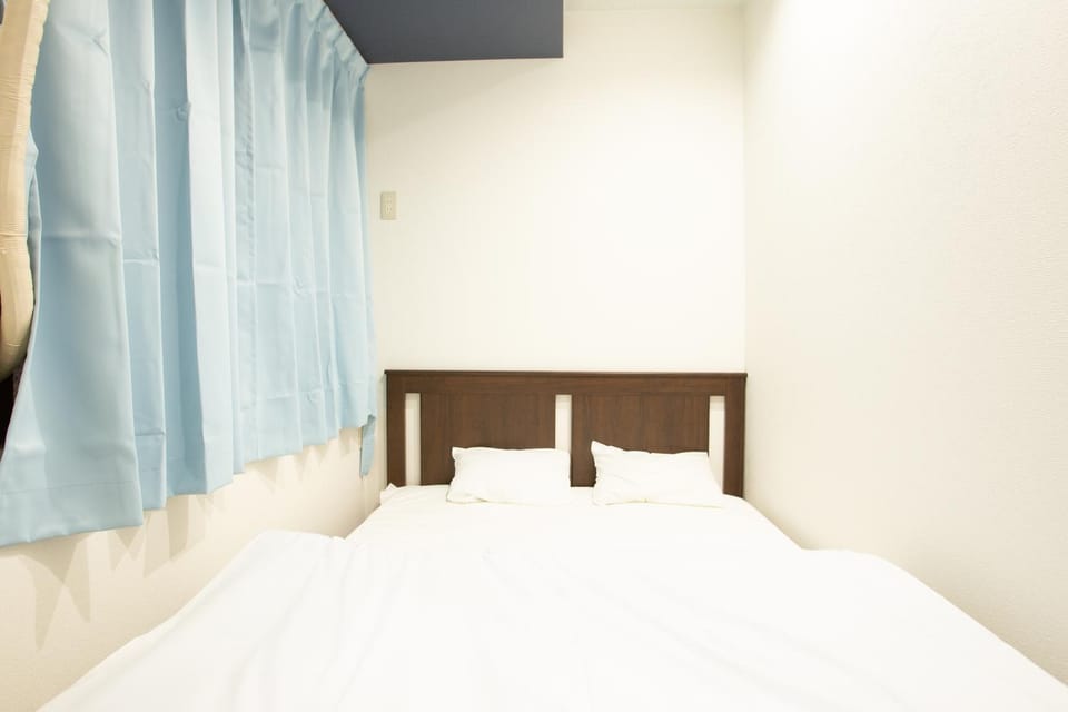 123 Guesthouse Bed and Breakfast in Osaka