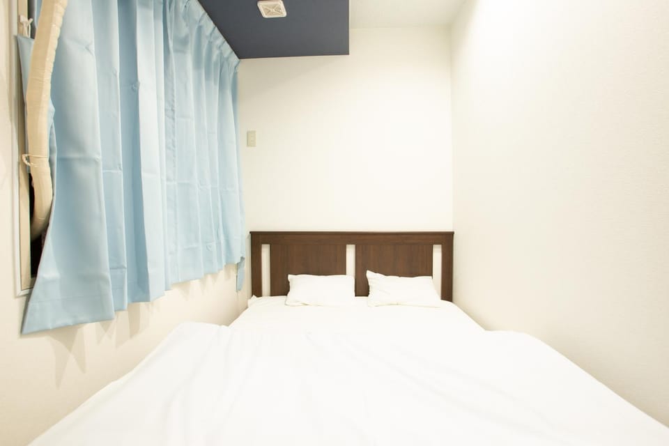 123 Guesthouse Bed and Breakfast in Osaka