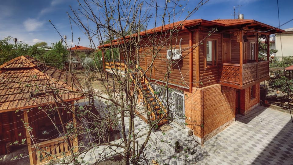 Patio, Garden, Balcony/Terrace