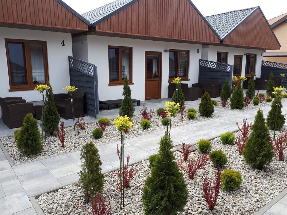 Facade/entrance, Balcony/Terrace