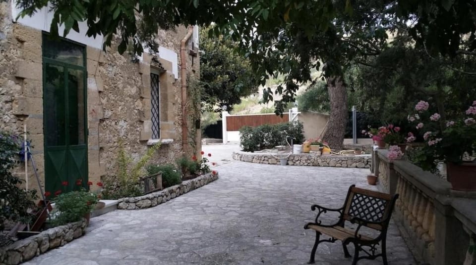 Balcony/Terrace, Garden view