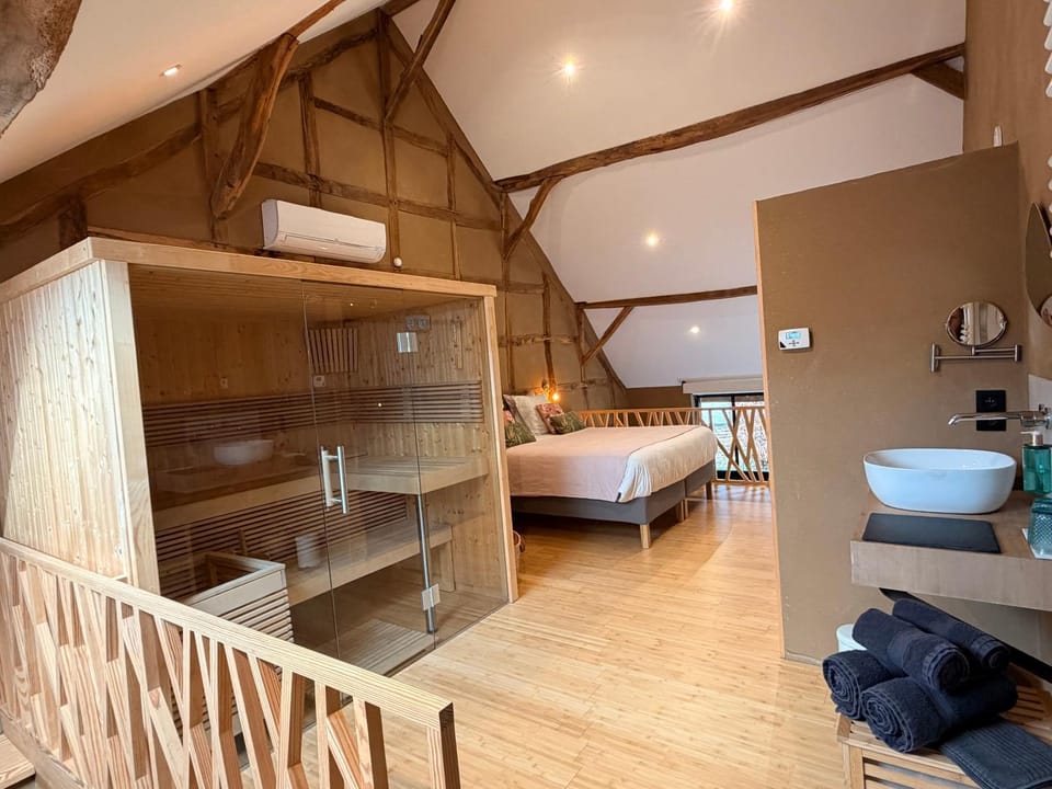 Paddock Lodge - Suites Wellness & Chambres d'hôtes Bed and Breakfast in Wallonia, Belgium