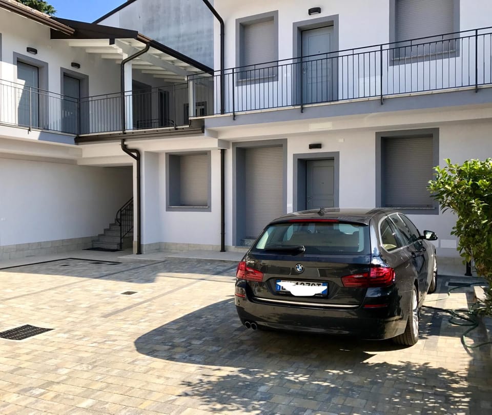 Patio, Facade/entrance, Garden, Balcony/Terrace