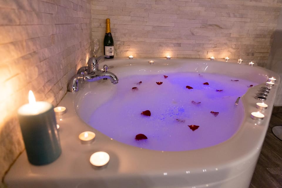 Massage, Spa and wellness centre/facilities, Drinks