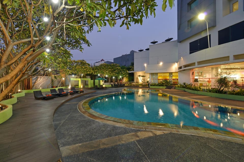 Swimming pool, Swimming pool