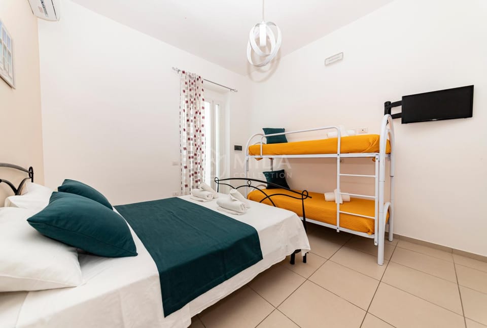 La Torre Apartments Bed and Breakfast in Torre Lapillo