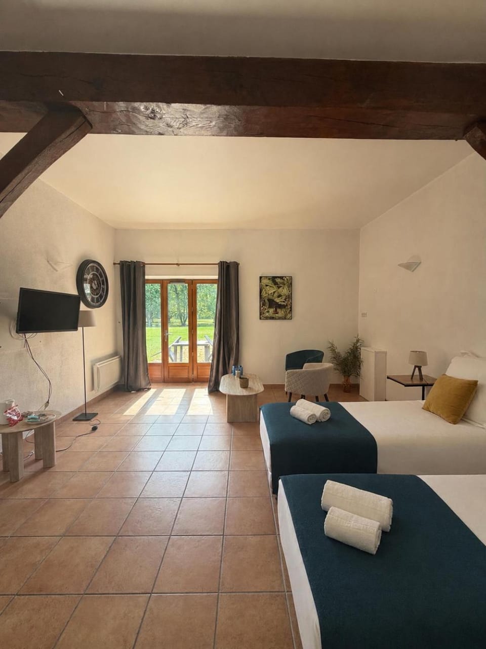 Living room, Photo of the whole room
