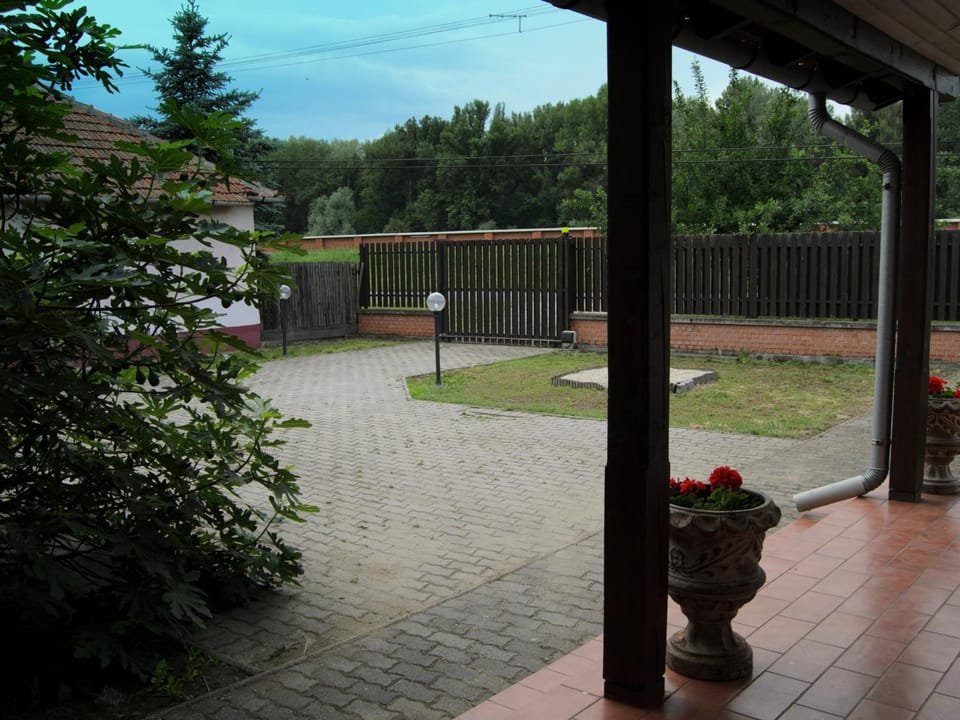Garden view, River view