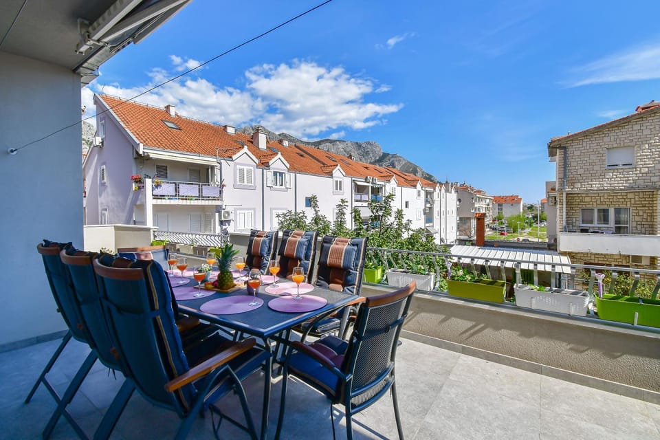 Balcony/Terrace, City view