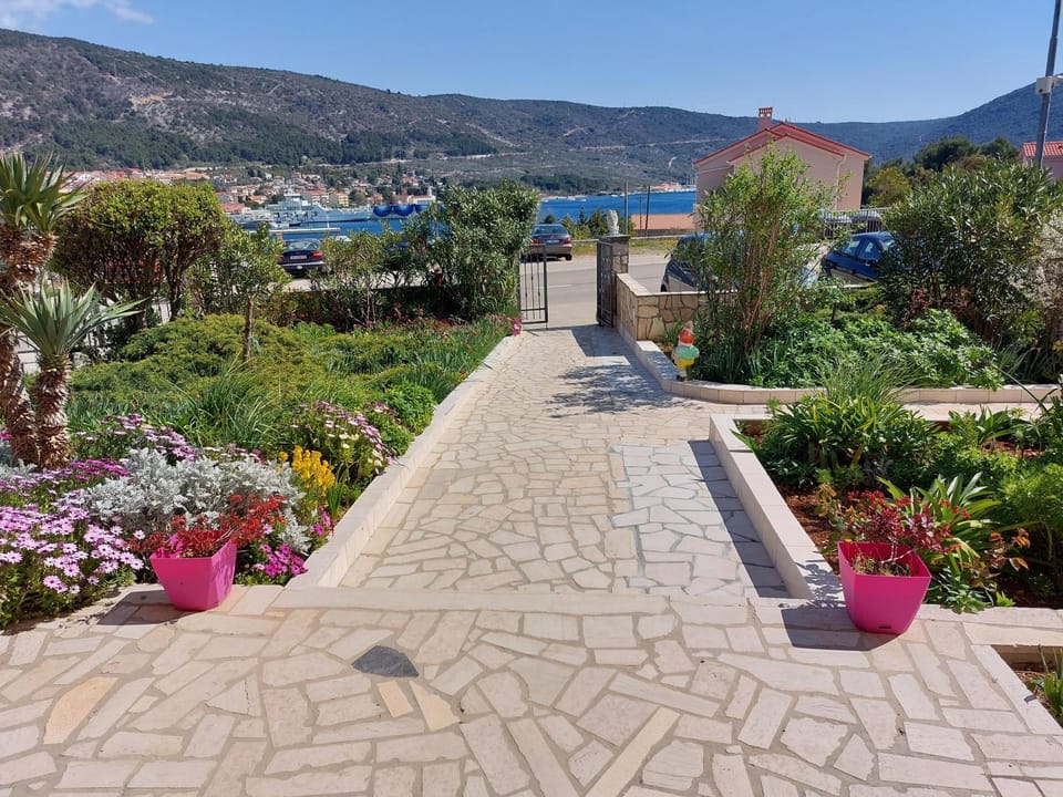 Apartmani Ana Apartment in Cres