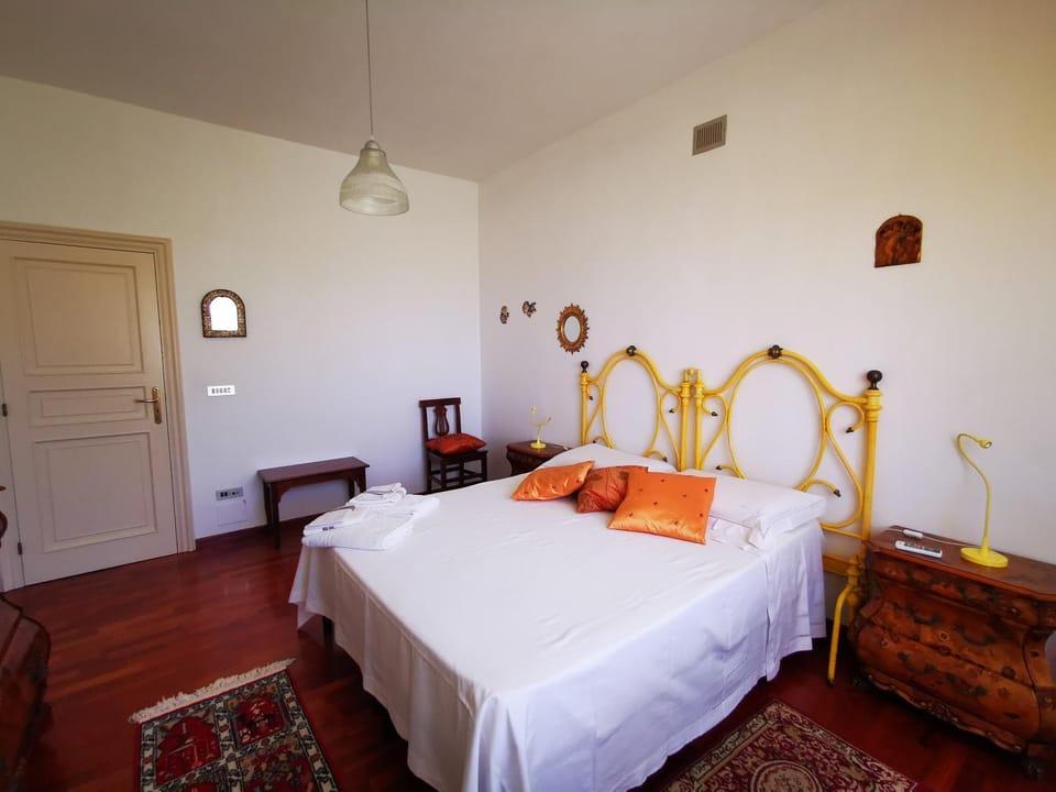 Bedroom, Pool view