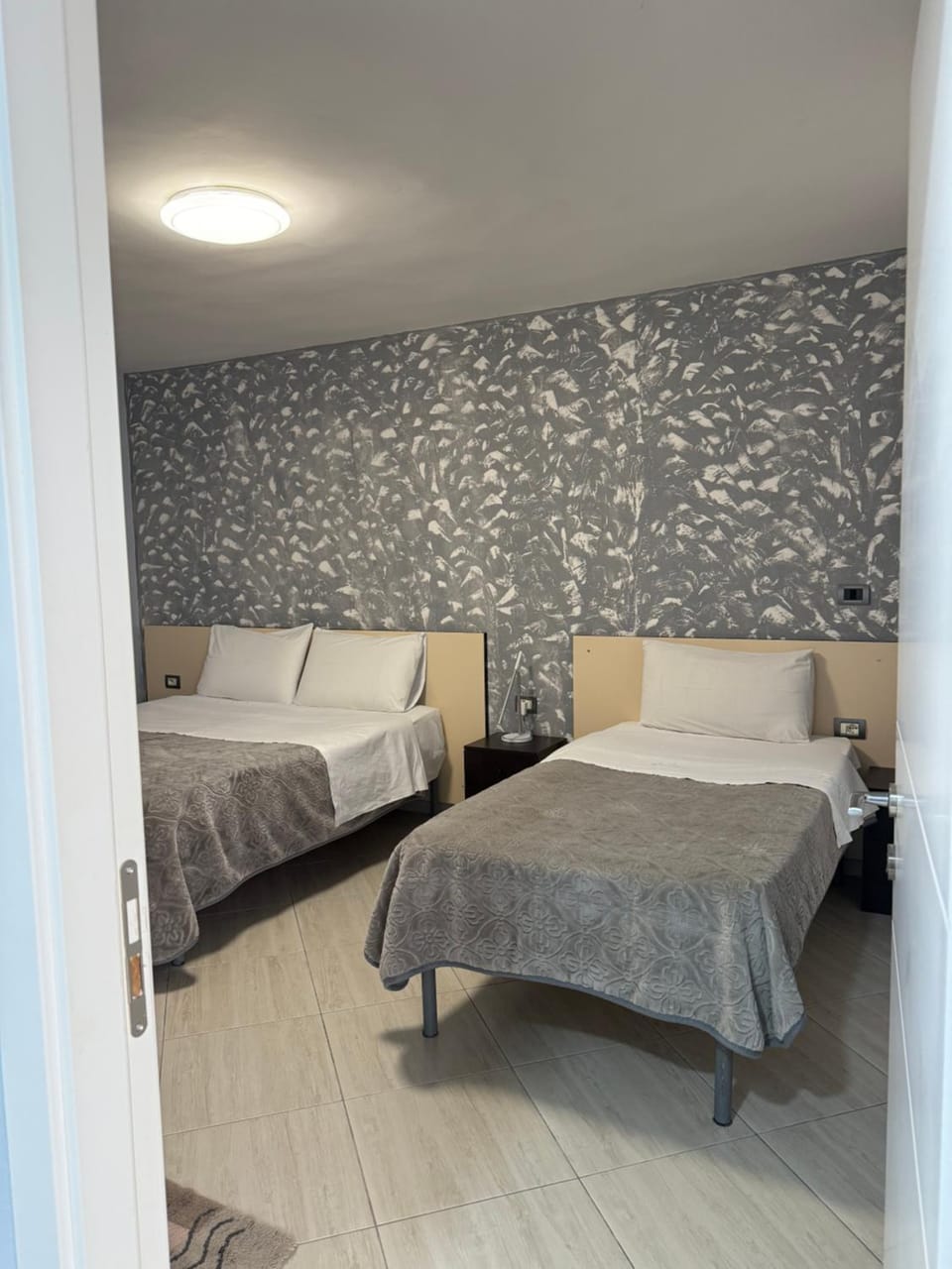 Hotel M&S Bed and Breakfast in Tirana