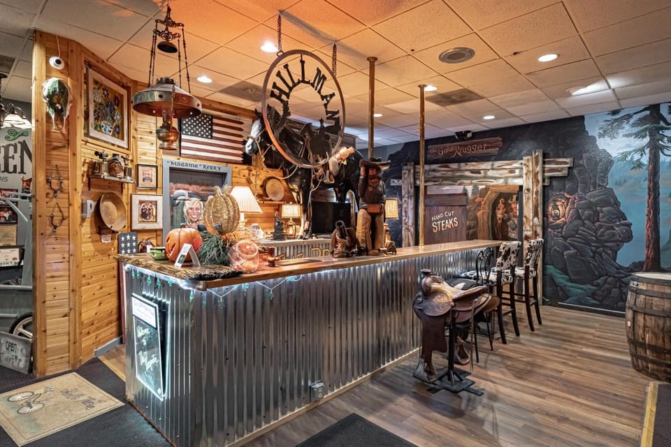 Lounge or bar