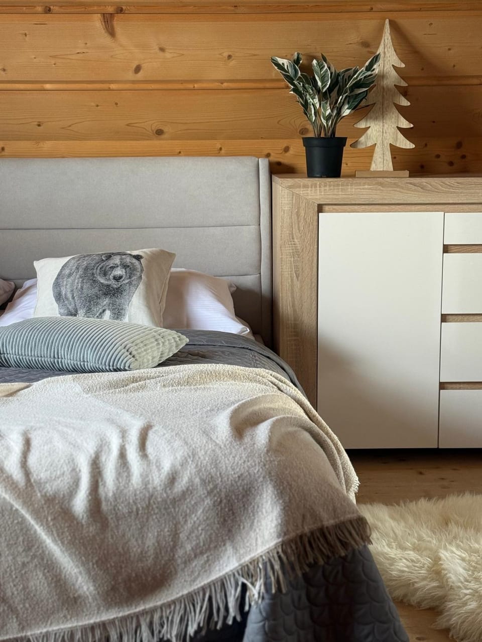 Bed, Photo of the whole room, Bedroom, wardrobe