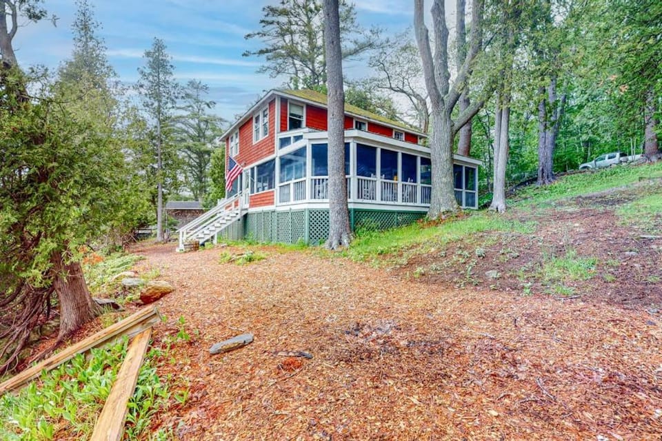Property building, Day