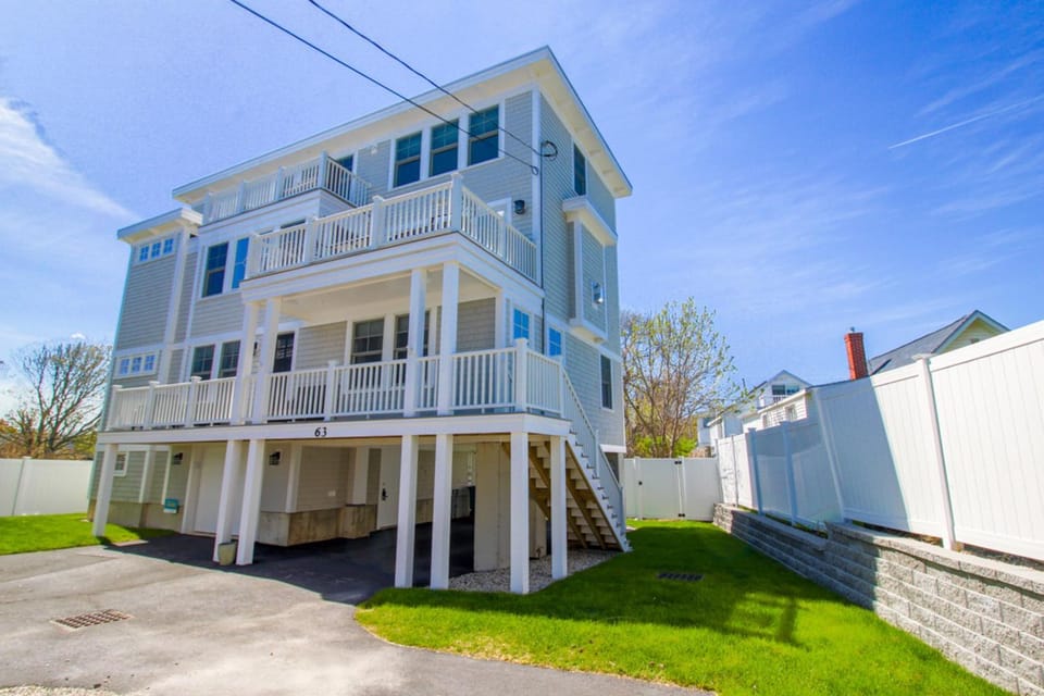 At Ease On Long Sands House in York Beach