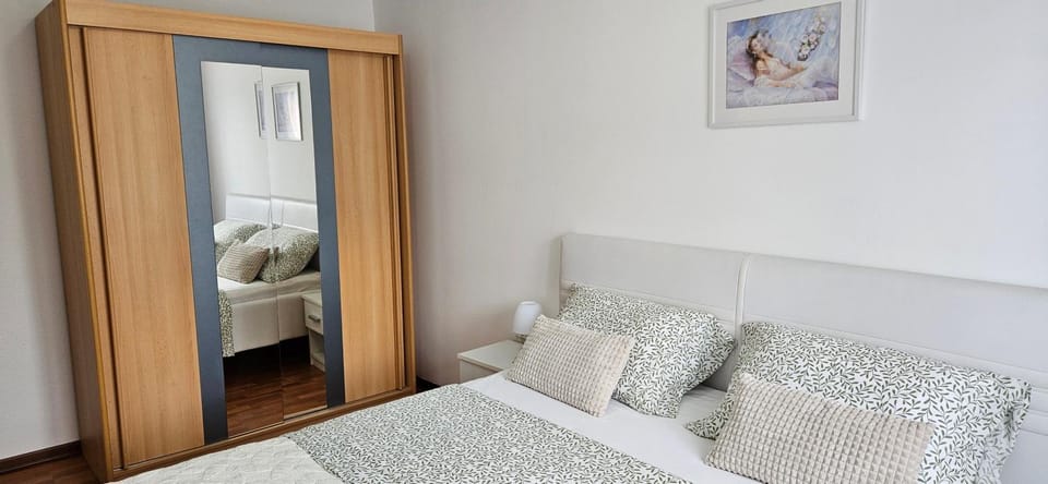 Bed, Bedroom, furniture, wardrobe