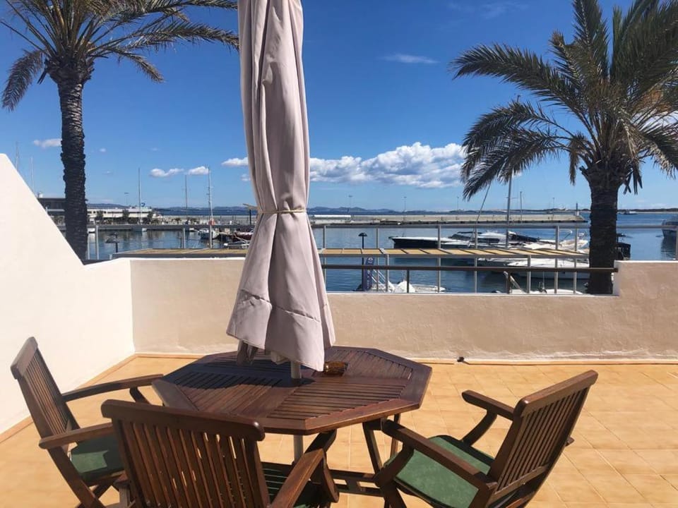 Apartamentos Mar i Vent Puerto de La Savina Formentera Apartment in Formentera
