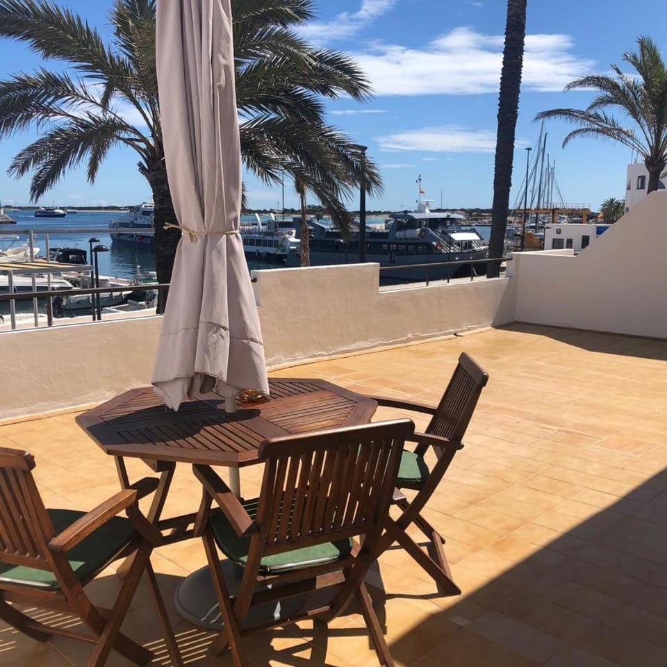 Apartamentos Mar i Vent Puerto de La Savina Formentera Apartment in Formentera