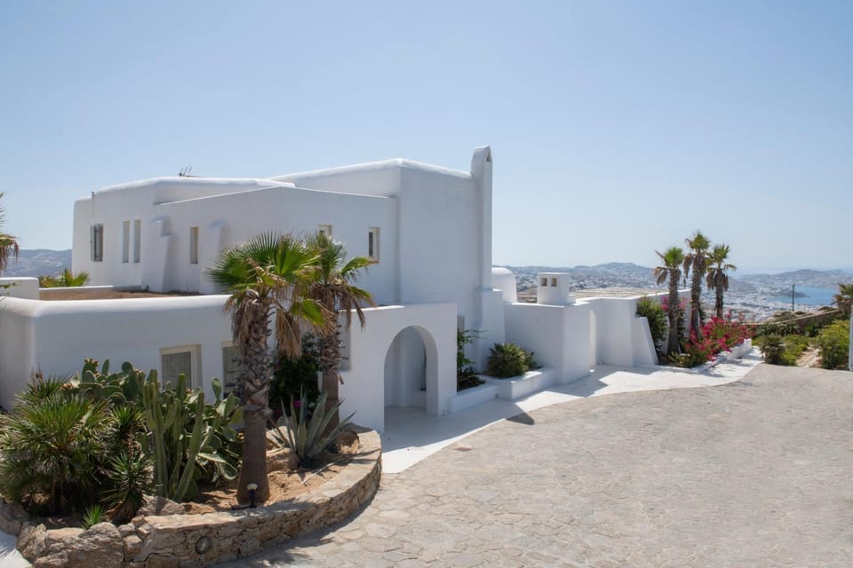 Diles Villas & Suites Mykonos Villa in Mykonos, Mikonos 846 00, Greece