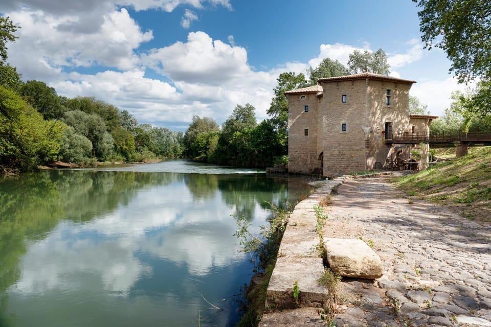 Property building, Facade/entrance, Natural landscape, River view