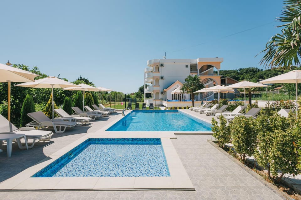 Guest House Green Garden Bed and Breakfast in Ulcinj Municipality