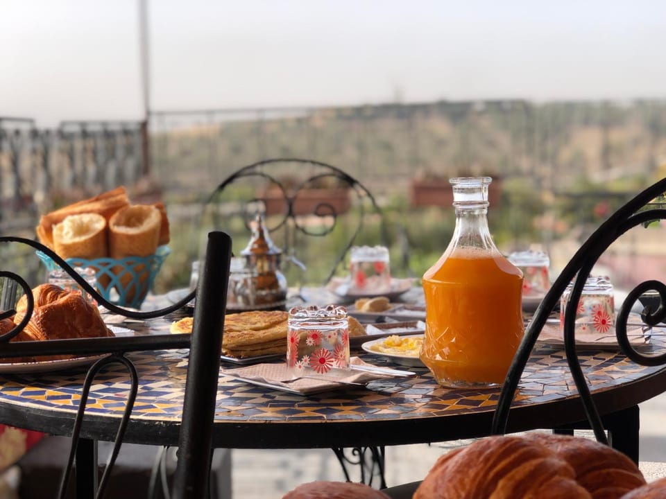 View (from property/room), Balcony/Terrace, Food and drinks, Food, Breakfast, Continental breakfast