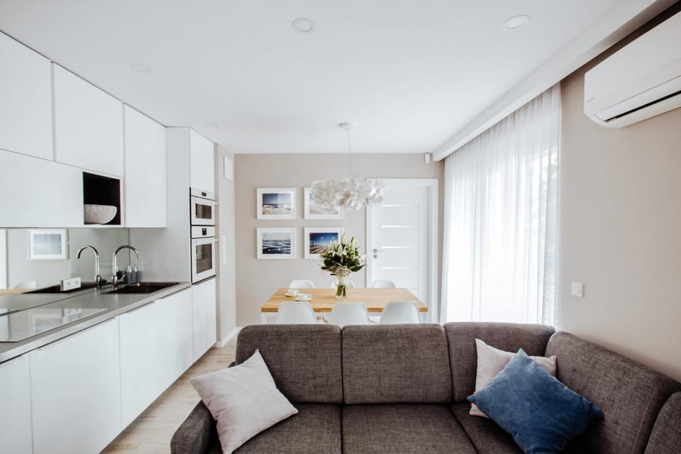 Kitchen or kitchenette, Living room