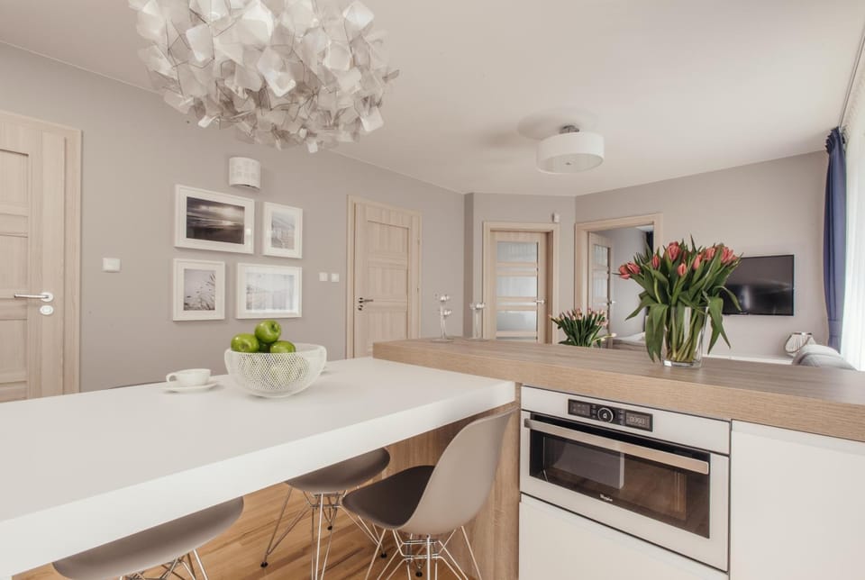 Kitchen or kitchenette, Living room