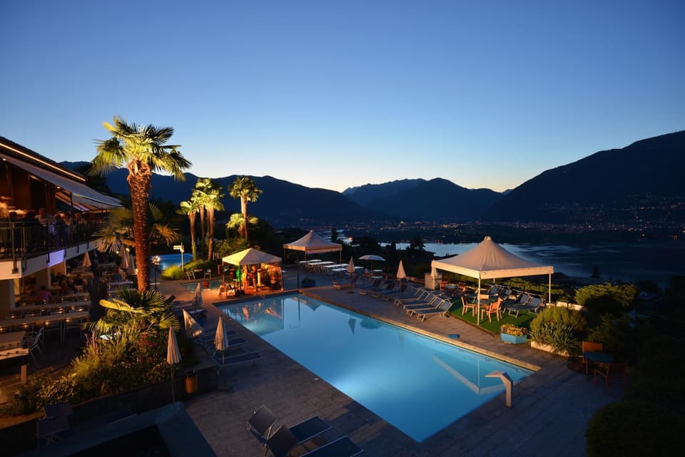 Night, Swimming pool