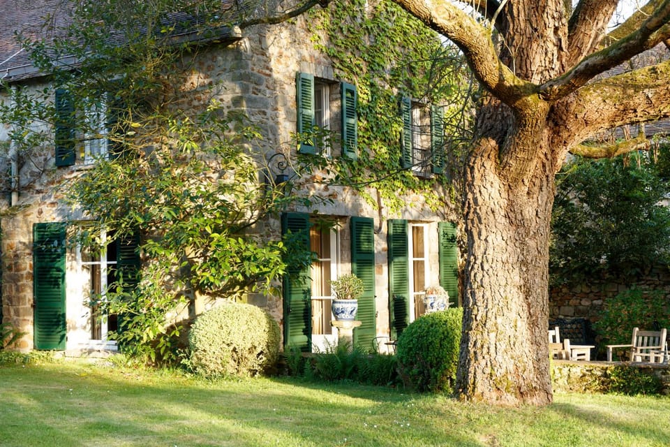 Facade/entrance, Garden