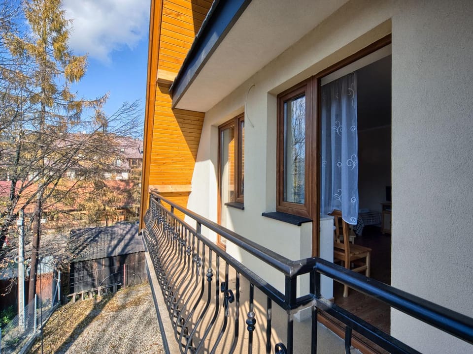 View (from property/room), Balcony/Terrace, Garden view