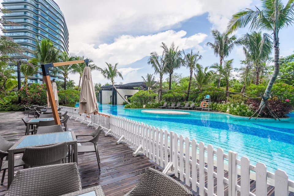 Swimming pool, Swimming pool