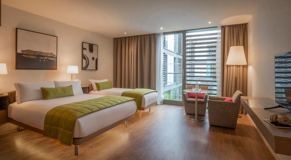 Photo of the whole room, Seating area, Bedroom